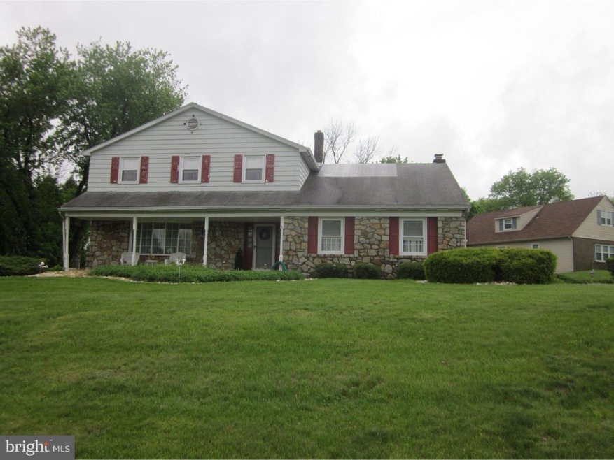 158 Watergate Dr, Feasterville Trevose, PA 19053 - photo 1