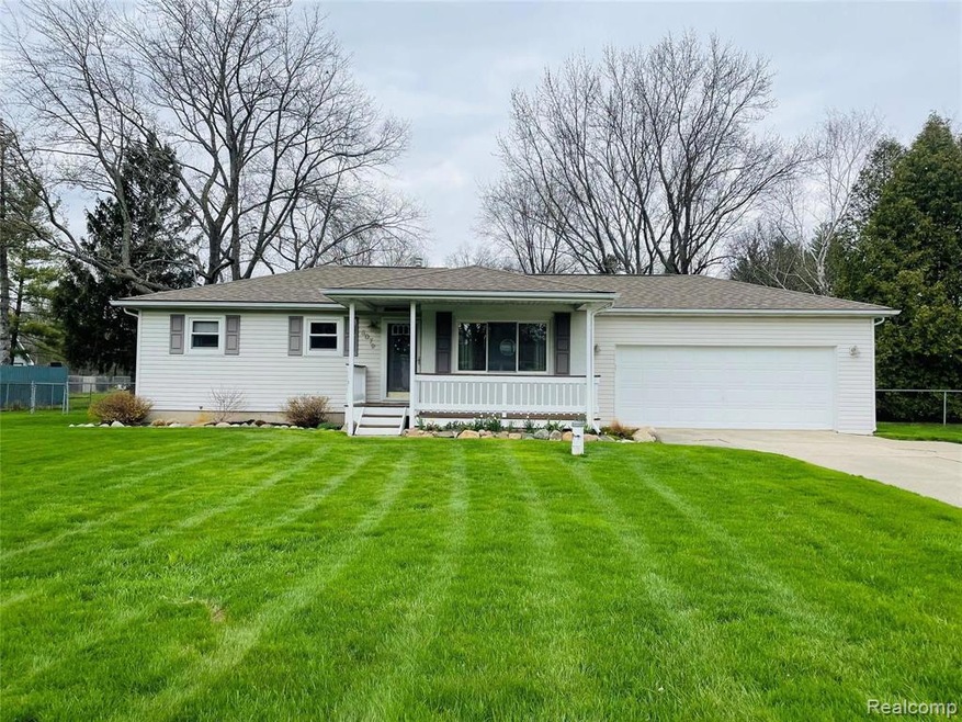 5079 Berneda Dr, Flint, MI 48506 - photo 1