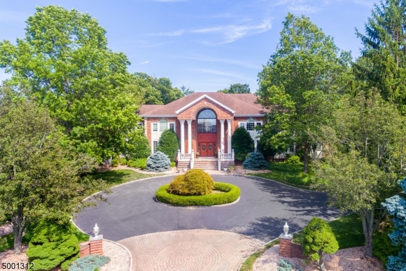 7 Windermere Ct, Livingston, NJ 07039 - photo 1