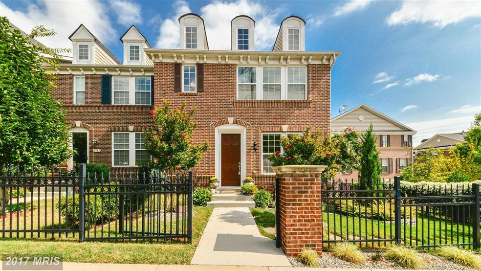 2085 Laura Mews Place, Alexandria, VA 22303 - photo 1