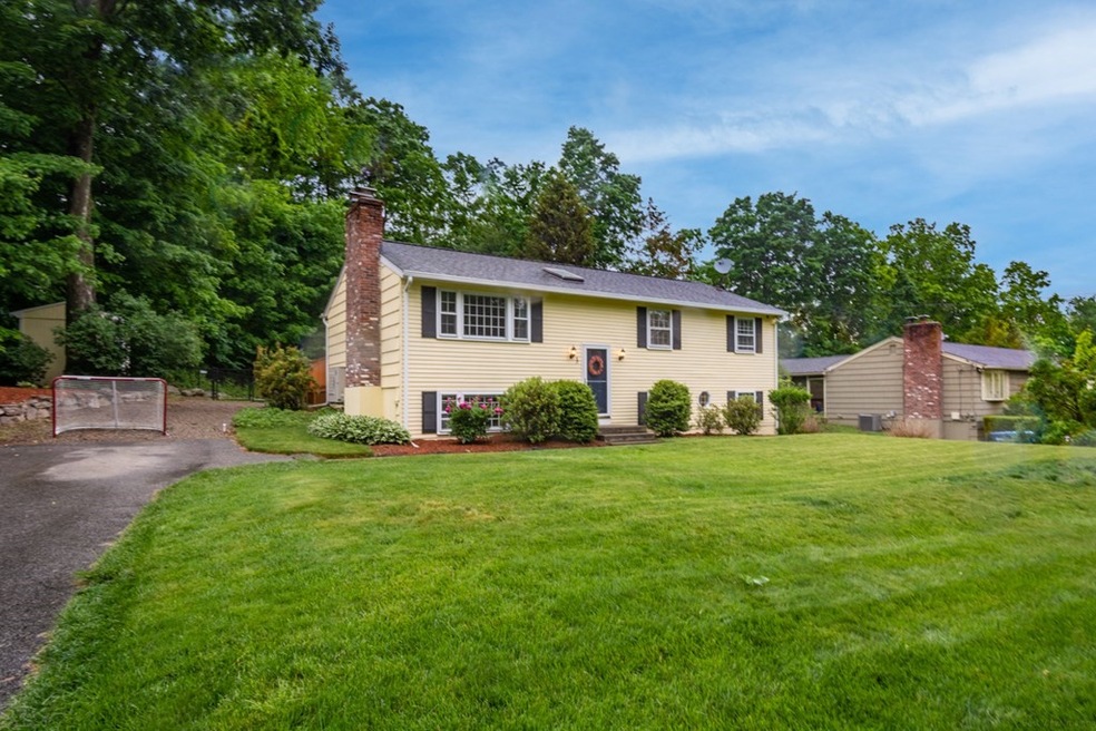 3 Hammond St, Southborough, MA 01772 - photo 1