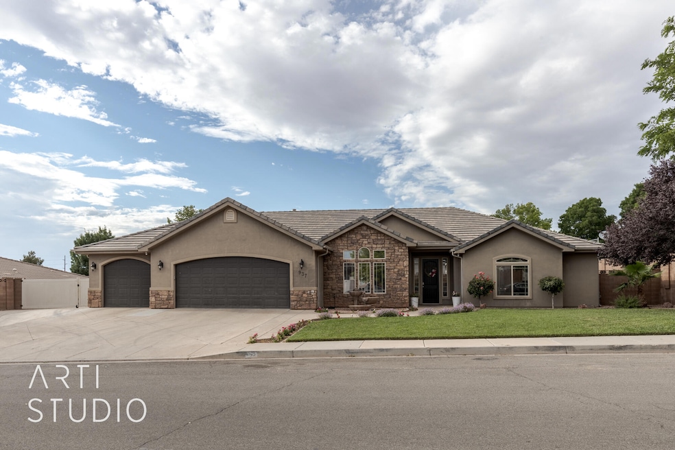 937 E Coyote Loop - Payton Fisher-01