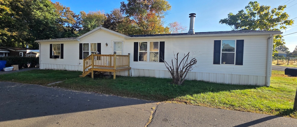 372 Scantic Rd unit 8, East Windsor, CT 06088 - photo 1