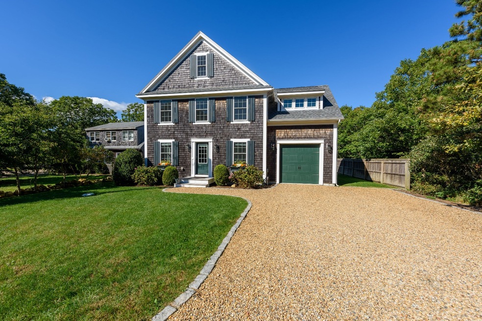 60 10th St S, Edgartown, MA 02539 - photo 1
