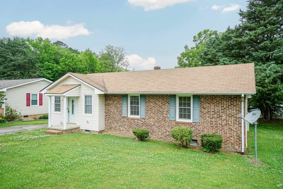 100 Leak Ave, Oxford, NC 27565 - photo 1