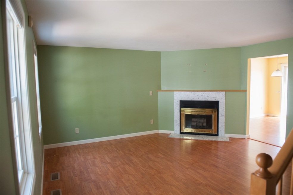 94 Beech Hill Ave unit 1, Manchester, NH 03103 - photo 1