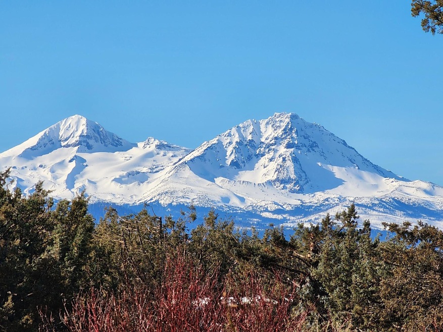 18625 Couch Market Rd, Bend, OR 97701 - photo 1
