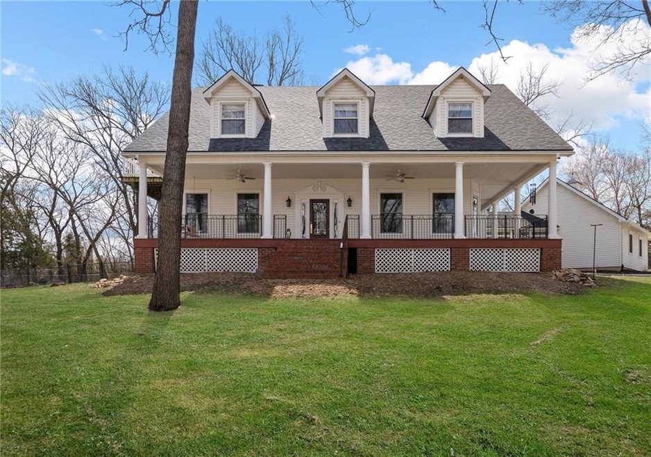 20750 W 45th Terrace, Shawnee, KS 66218 - photo 1