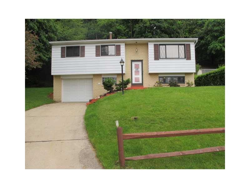 Exterior Front. Located on a cul-de-sac lot!