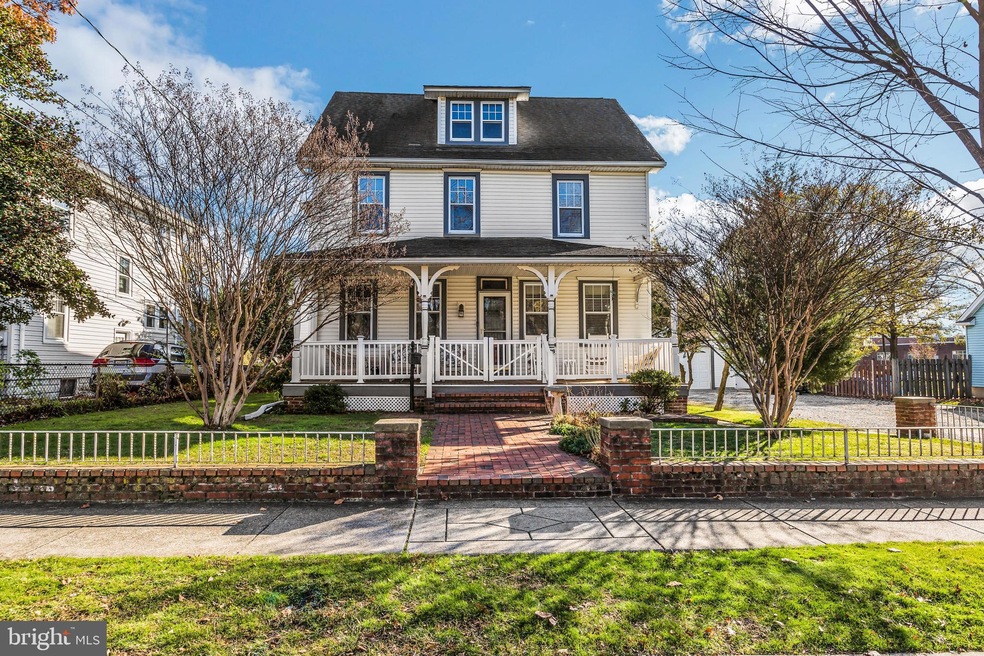 16 W Charles St, Palmyra, NJ 08065 - photo 1