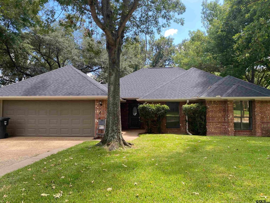 913 Beth Dr, Tyler, TX 75703 - photo 1