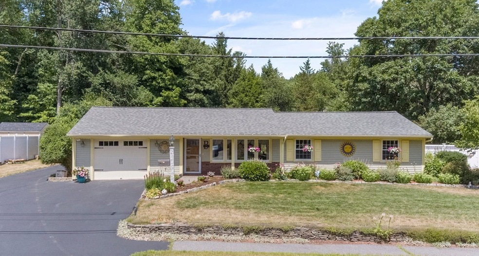 10 Bradford Rd, Hudson, MA 01749 - photo 1