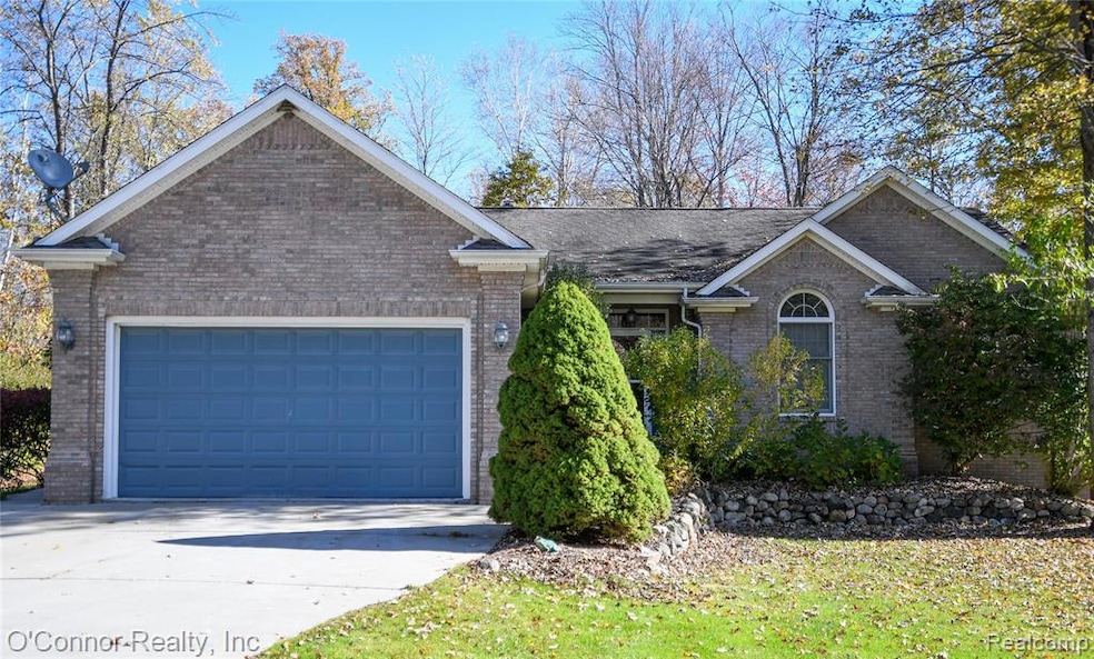 700 Allen Rd, Kimball, MI 48074 - photo 1