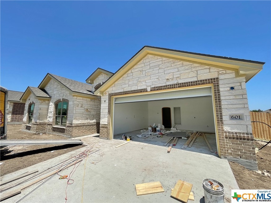 601 Magnolia Dr, Troy, TX 76579 - photo 1