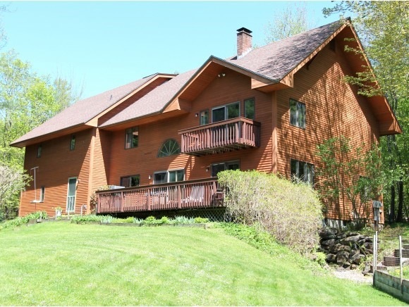 382 Gilcrist Rd, Stowe, VT 05672 - photo 1