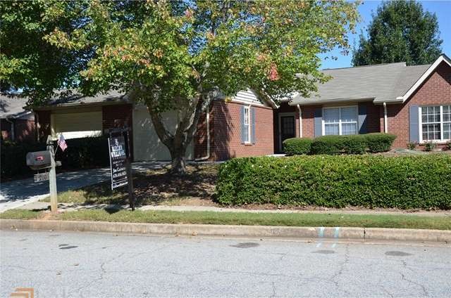 210 Monmouth Dr, Fayetteville, GA 30214 - photo 1