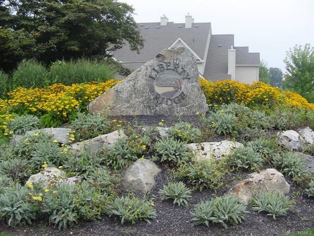 406 Battalion Dr, Stony Point, NY 10980 - photo 1