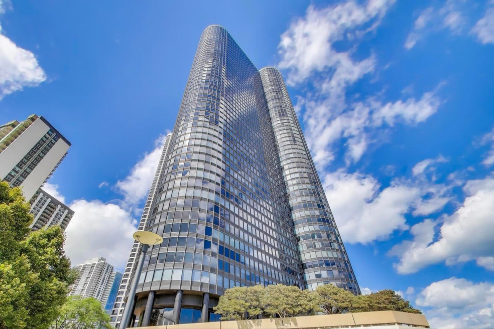 Harbor Point Tower unit 3301-3302-3314, Chicago, IL 60601 - photo 1