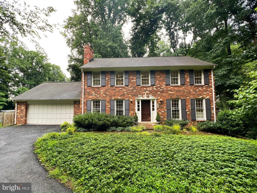 7048 Arbor Ln, McLean, VA 22101 - photo 1