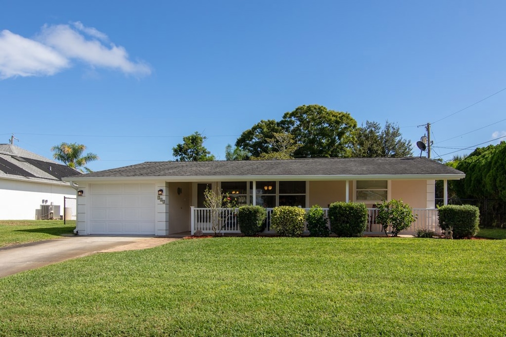 143 S Wimbrow Dr, Sebastian, FL 32958 - photo 1