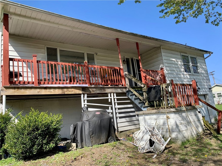 1015 Jefferson Ave, Sidman, PA 15955