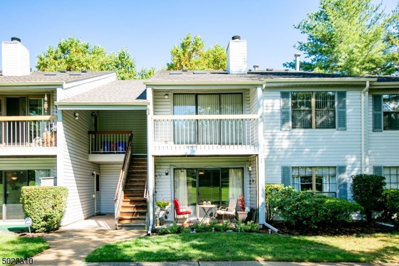 32 Crabapple Ln, Franklin Park, NJ 08823 - photo 1