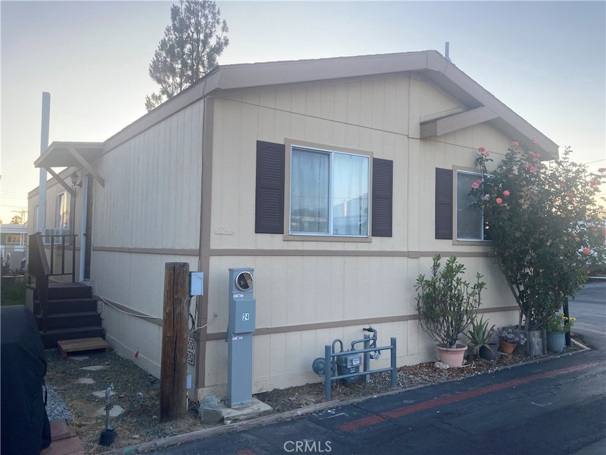 2909 Arrow Hwy unit 24, La Verne, CA 91750 - photo 1