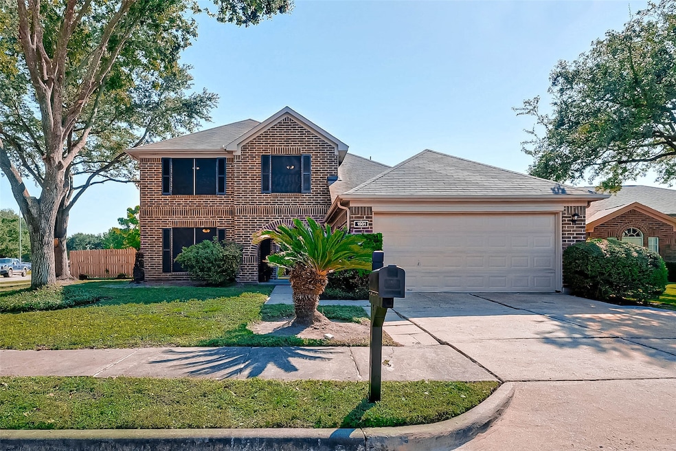 1501 Village Court Cir, Rosenberg, TX 77471 - photo 1