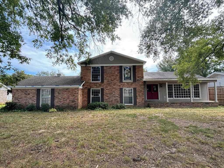 742 N 4th St, Baldwyn, MS 38824 - photo 1