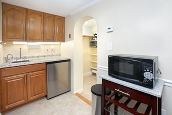 70 Garland Rd unit 1, Newton Center, MA 02459 - photo 1