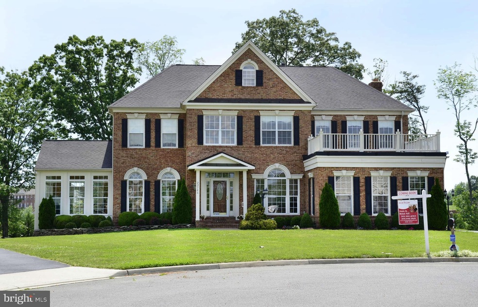 22186 Winter Lake Ct, Ashburn, VA 20148 - photo 1