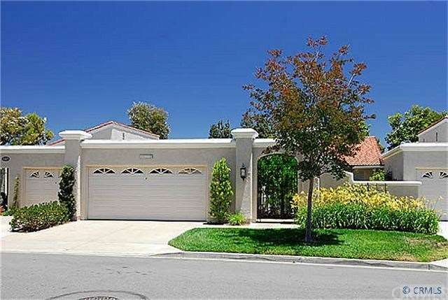 2 car garage w/ driveway