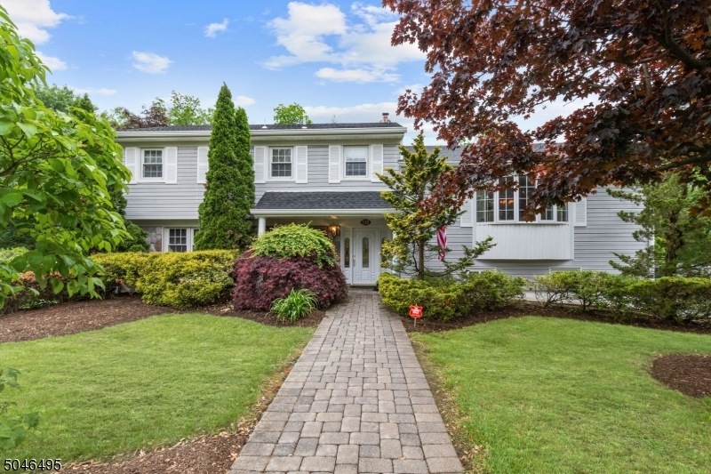 135 Greenrale Ave, Wayne, NJ 07470 - photo 1