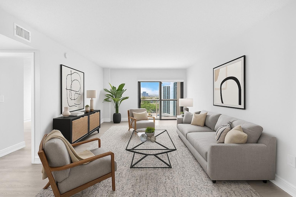 100 Kings Point Dr unit 1405, Sunny Isles Beach, FL 33160 - photo 1