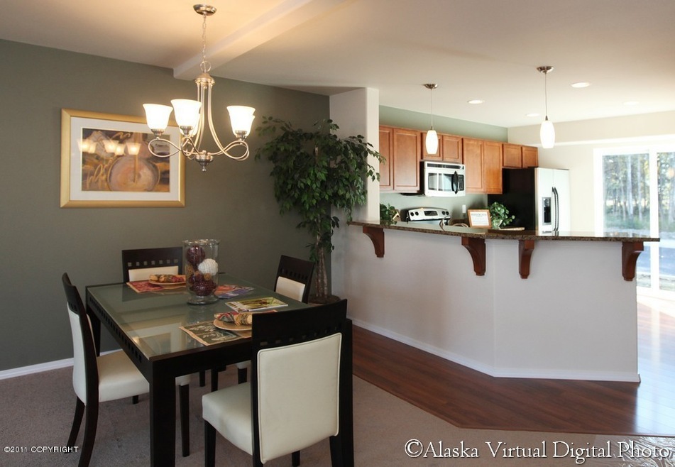 Dining/Kitchen