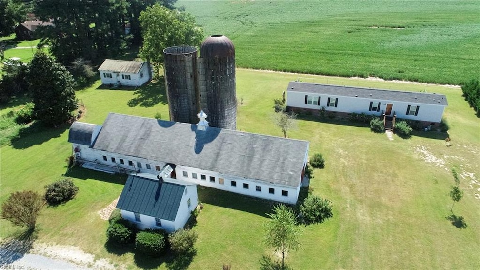 34146 Cedar Crest Dr, Franklin, VA 23851 - photo 1