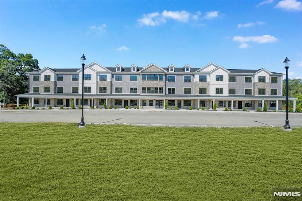 309 Encampment Ct unit 309, Montville Twp., NJ 07082 - photo 1