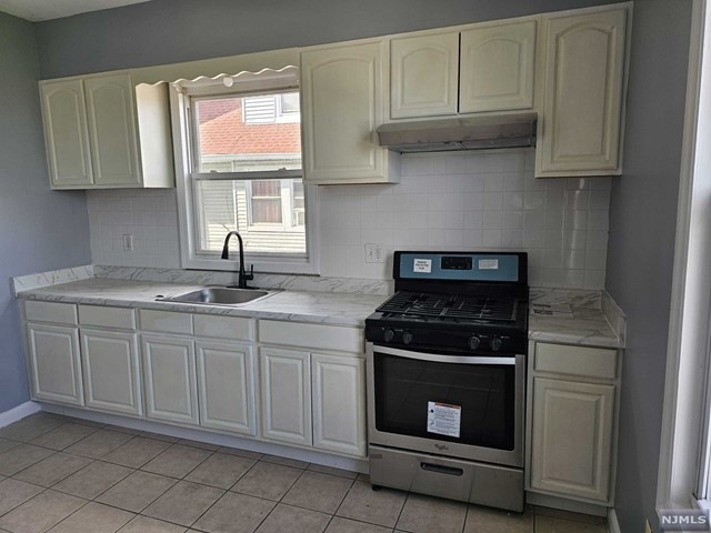 805 Clifton Ave unit 2nd Floor, Newark, NJ 07104 - photo 1