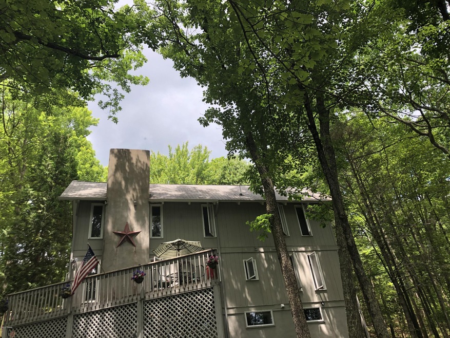 126 Lookout Dr, Hawley, PA 18428 - photo 1