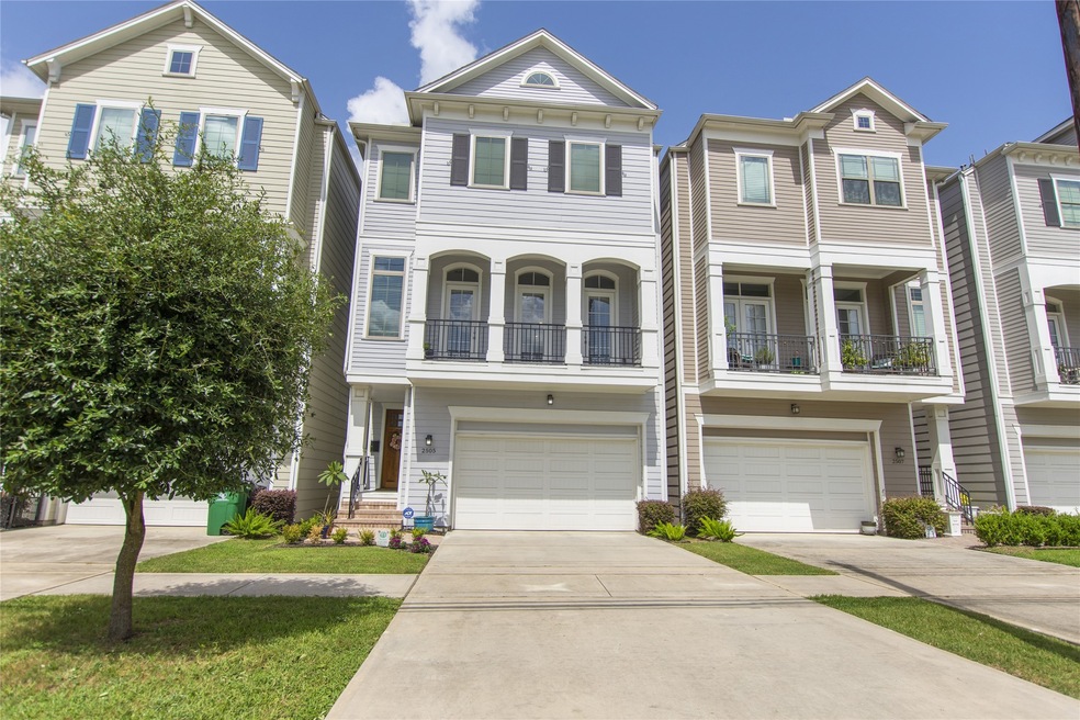 2505 Nicholson St, Houston, TX 77008 - photo 1