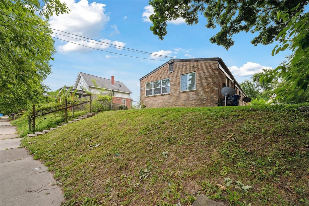 unlisted-address, Toledo, OH 43605 - photo 1