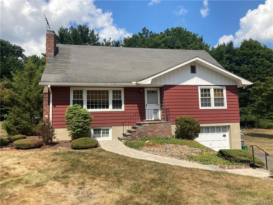 34 Thornwood Dr, New City, NY 10956 - photo 1