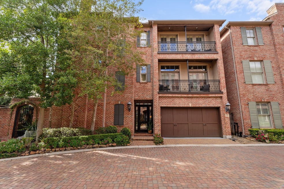 1010 Nantucket Dr unit F, Houston, TX 77057 - photo 1
