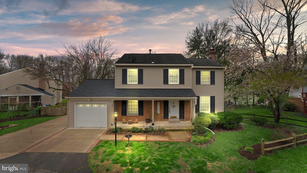 7010 Lamp Post Ln, Alexandria, VA 22306 - photo 1