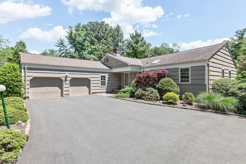 3 Rall Ct, Roseland, NJ 07068 - photo 1