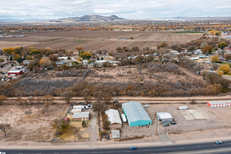 6 Roberto Rd, Los Lunas, NM 87031 - photo 1