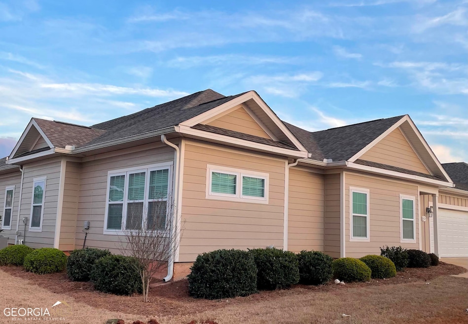 Welcome to 425 Nandina Court!