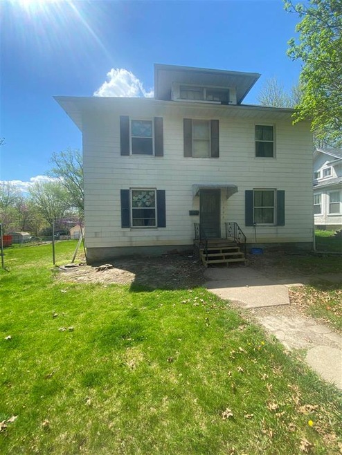 1606 Esplanade Ave, Davenport, IA 52803 - photo 1