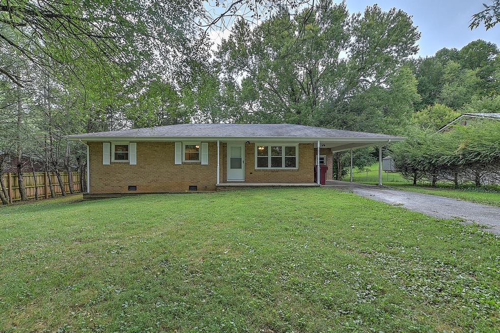 1508 Bell Ridge Rd, Johnson City, TN 37601 - photo 1