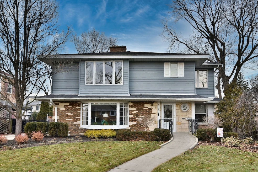 Sold $670,000 • Co-Listing Agent